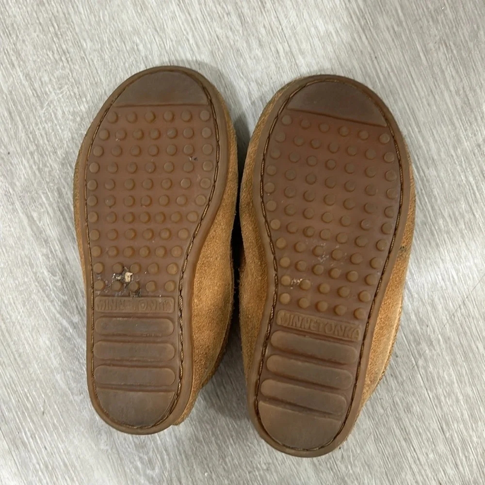 Minnetonka beaded leather mocassins